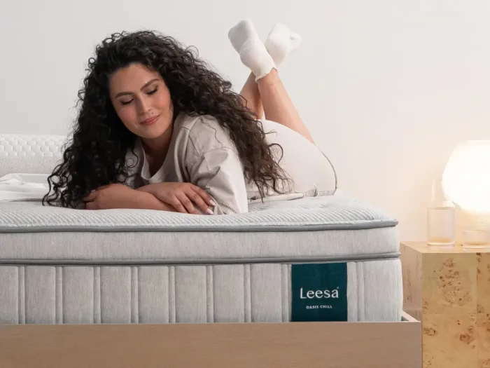 Leesa Oasis Chill 13.5” Hybrid Mattress.